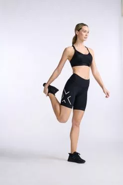 2XU Core 7 Inch Tri Shorts Zwart/wit Dames -Goedkope Sport Glans Winkel 2xu core 7 inch tri short wt6442b blk wht 017