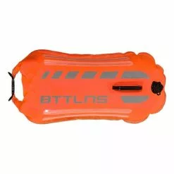 BTTLNS Saferswimmer Veiligheid Verlichte Zwemboei Scamander 2.0 Oranje 18 BTTLNS Saferswimmer Veiligheid Verlichte Zwemboei Scamander 2.0 Oranje -Goedkope Sport Glans Winkel bttlns buoy scamander orange low 04