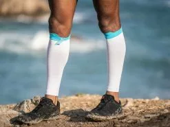 Compressport R2 Oxygen Compressie Tubes Wit -Goedkope Sport Glans Winkel compressport r2 oxygen sleeve white 03