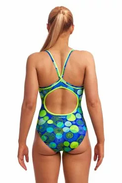 Funkita Blue Bottle Diamond Back Badpak Dames 13 Funkita Blue Bottle Diamond Back Badpak Dames -Goedkope Sport Glans Winkel funkita zwemkleding dames diamond back badpak fs11l blue bottle 003