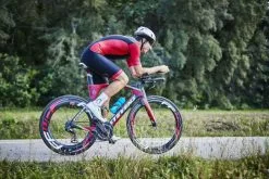 Zone3 Aquaflo Plus Korte Mouw Trisuit Zwart/rood Heren -Goedkope Sport Glans Winkel zone3 trisuits heren aquaflo plus short sleeve zwart rood ts20maqps101 012